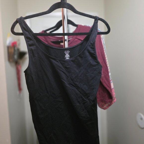 Boutique Maternity Wear Bundle – Designer Comfort Meets Everyday Elegance - Picture 15 of 15